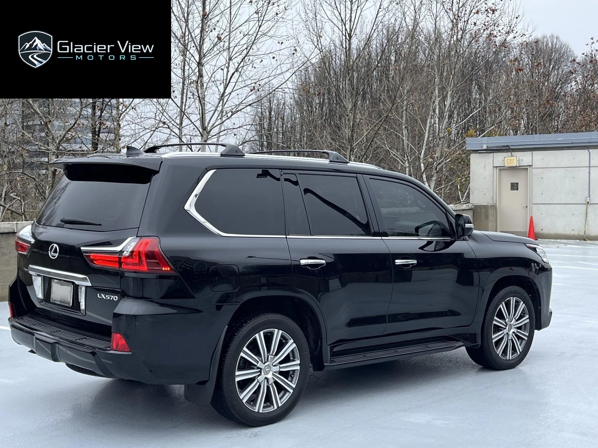 2016 Lexus LX570 photo 4
