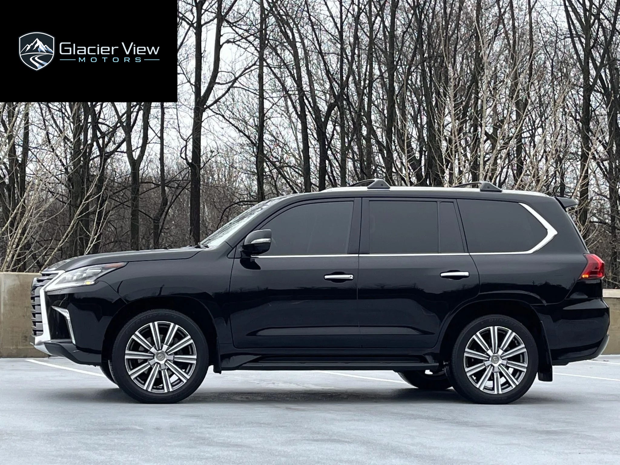 2016 Lexus LX570 photo 6