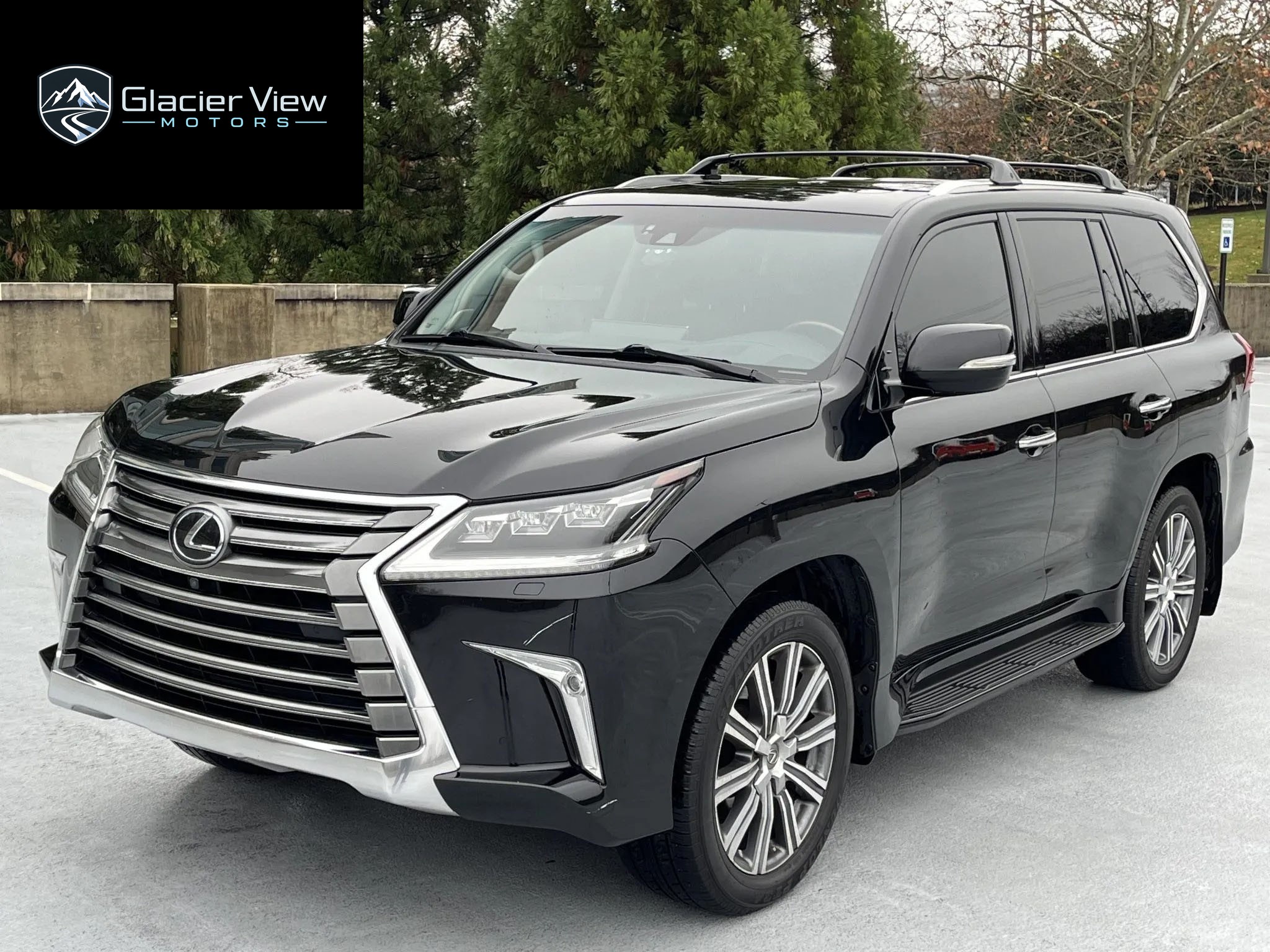 2016 Lexus LX570 photo 7