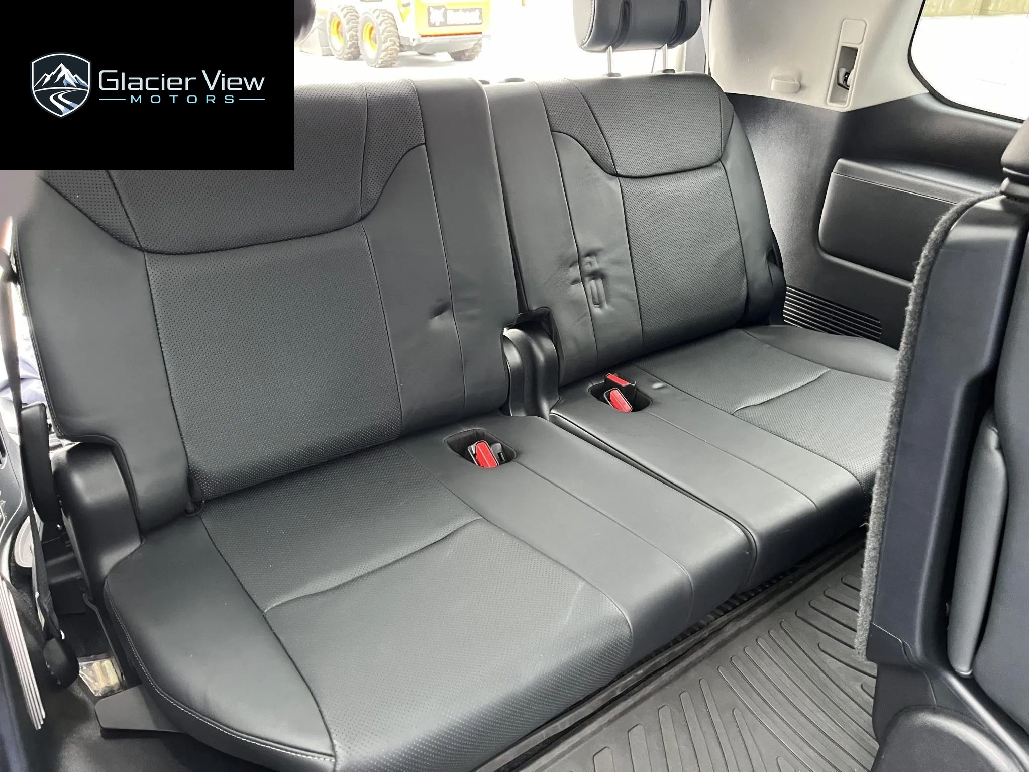 2016 Lexus LX570 photo 10
