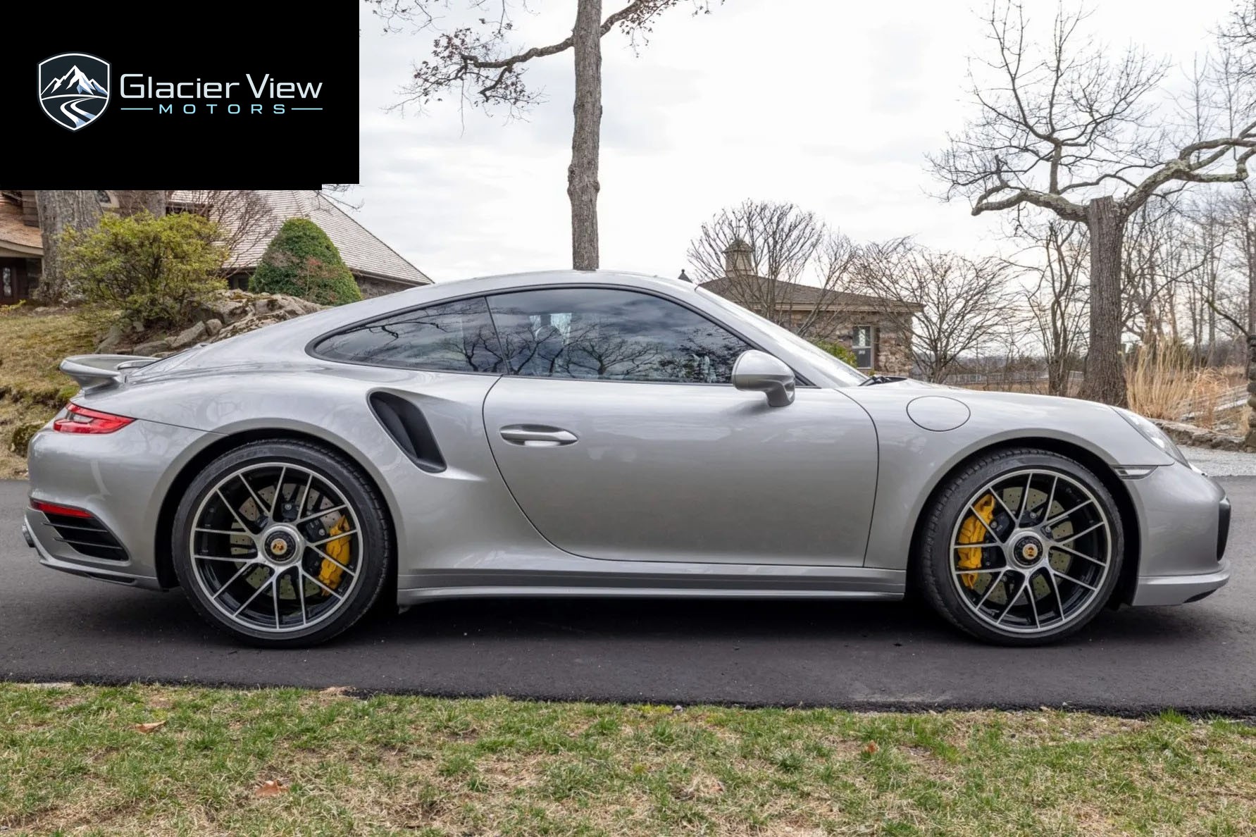 2017 Porsche 911 Turbo S Coupe photo 5