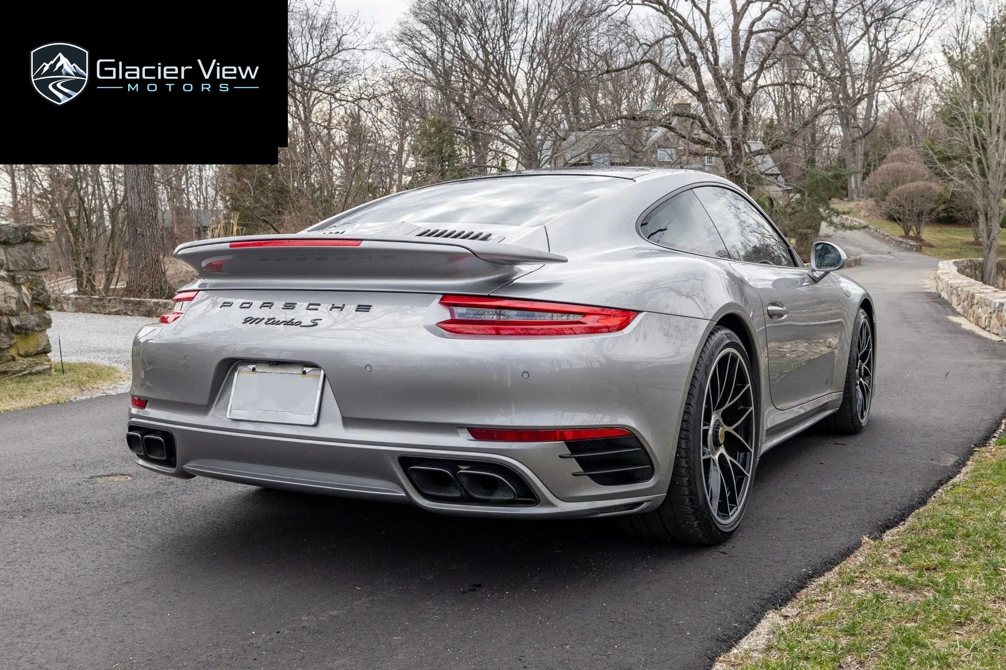 2017 Porsche 911 Turbo S Coupe photo 6