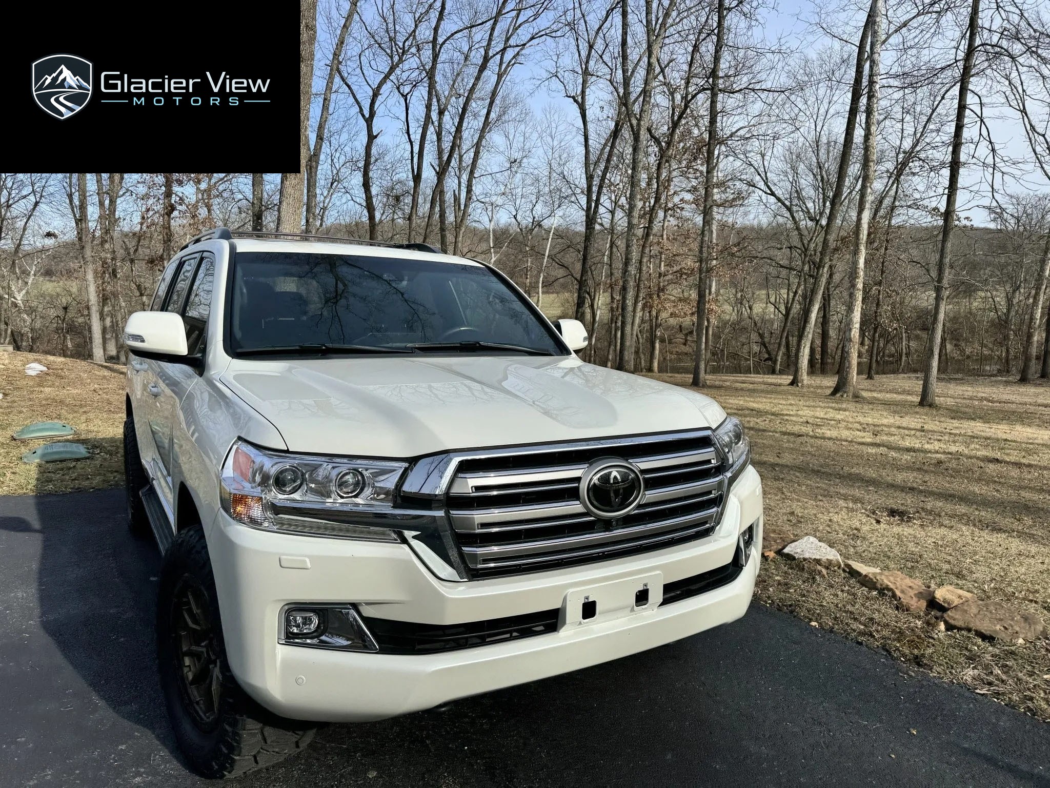 2021 Toyota Land Cruiser photo 2