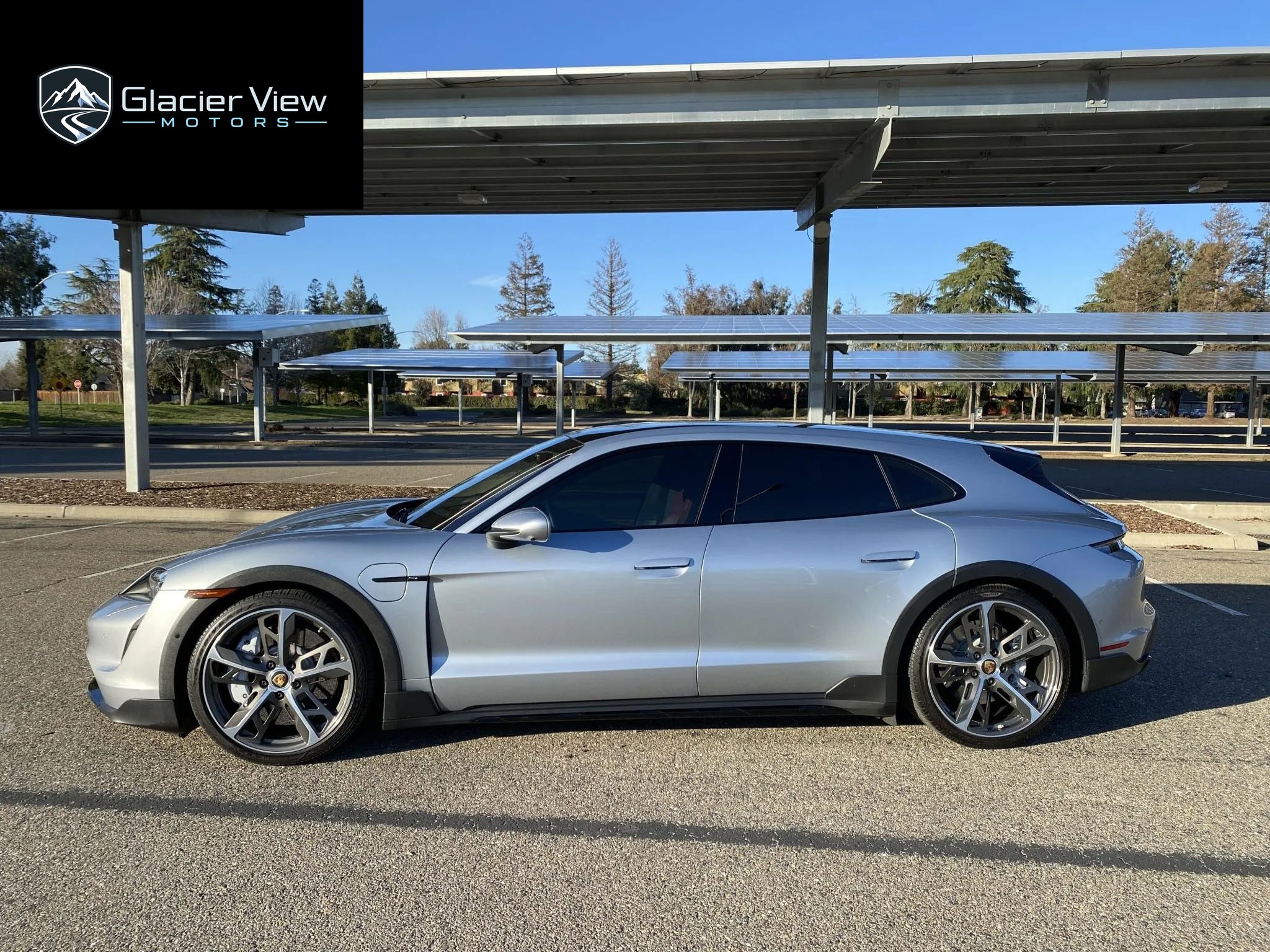 2022 Porsche Taycan Turbo Cross Turismo photo 6