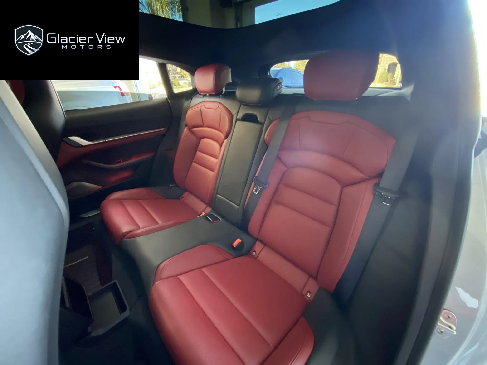 2022 Porsche Taycan Turbo Cross Turismo photo 13