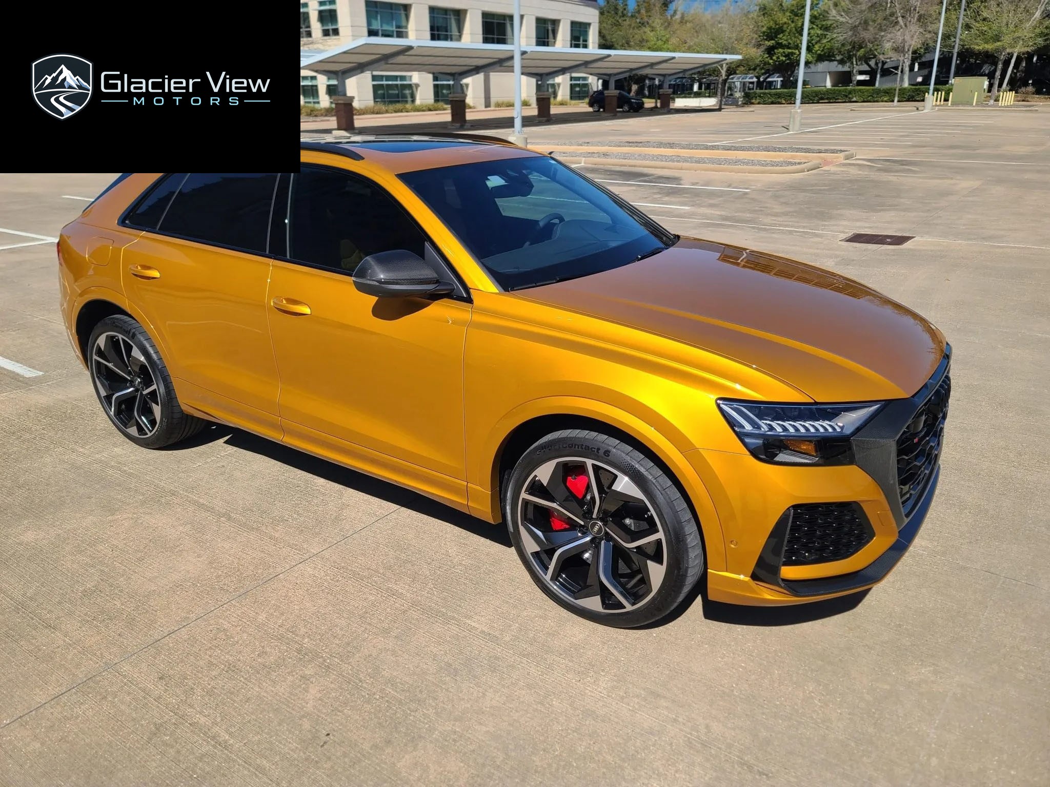 2023 Audi RS Q8 photo 2