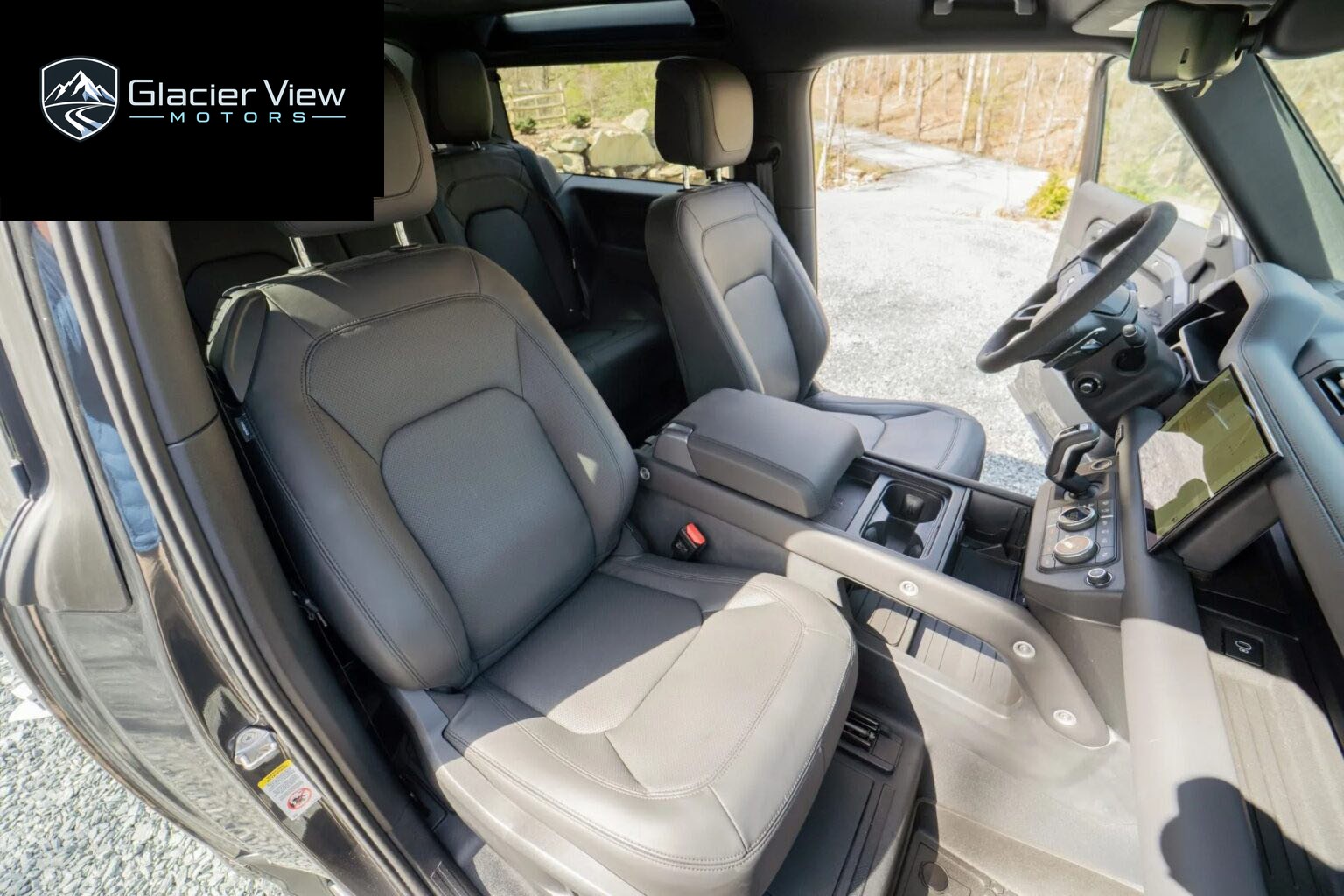 2023 Land Rover Defender 90 photo 9