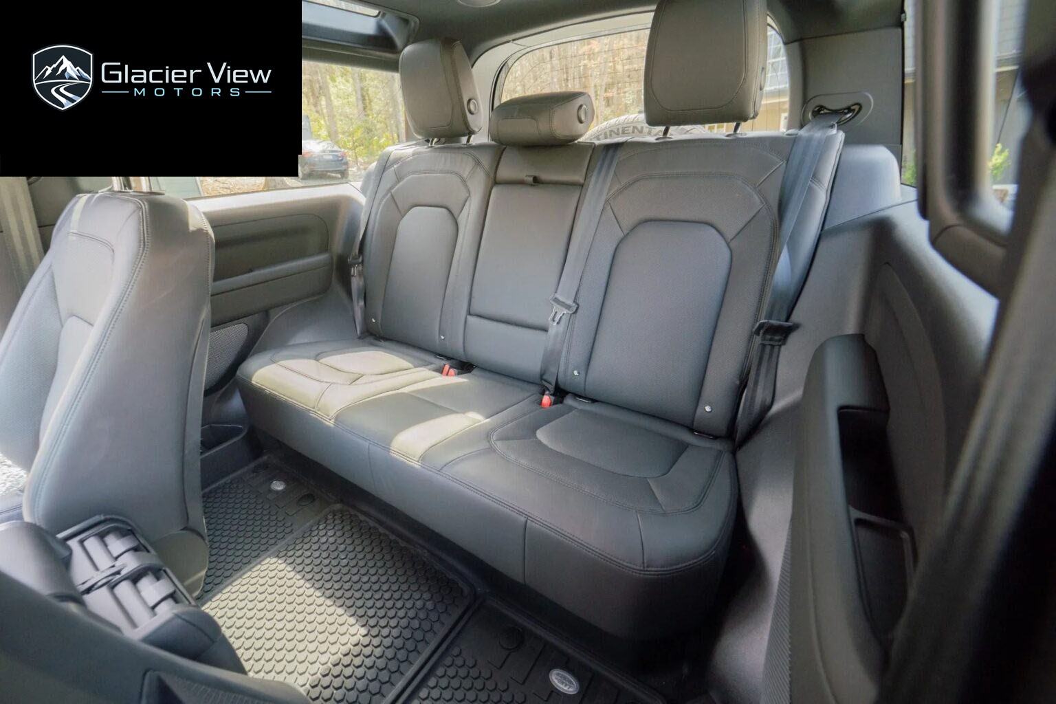 2023 Land Rover Defender 90 photo 10