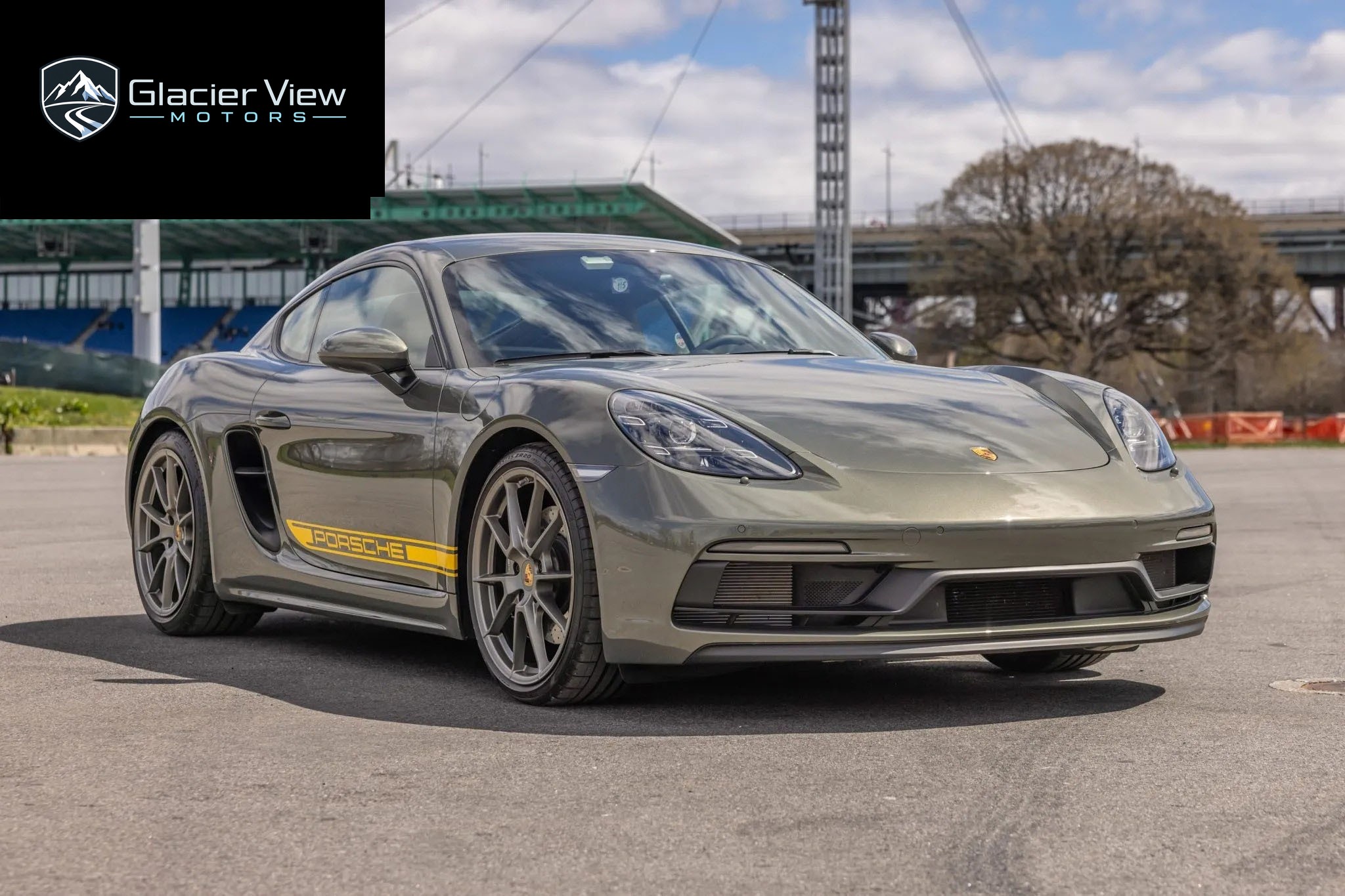 2023 Porsche 718 Cayman GTS 4.0 photo 2